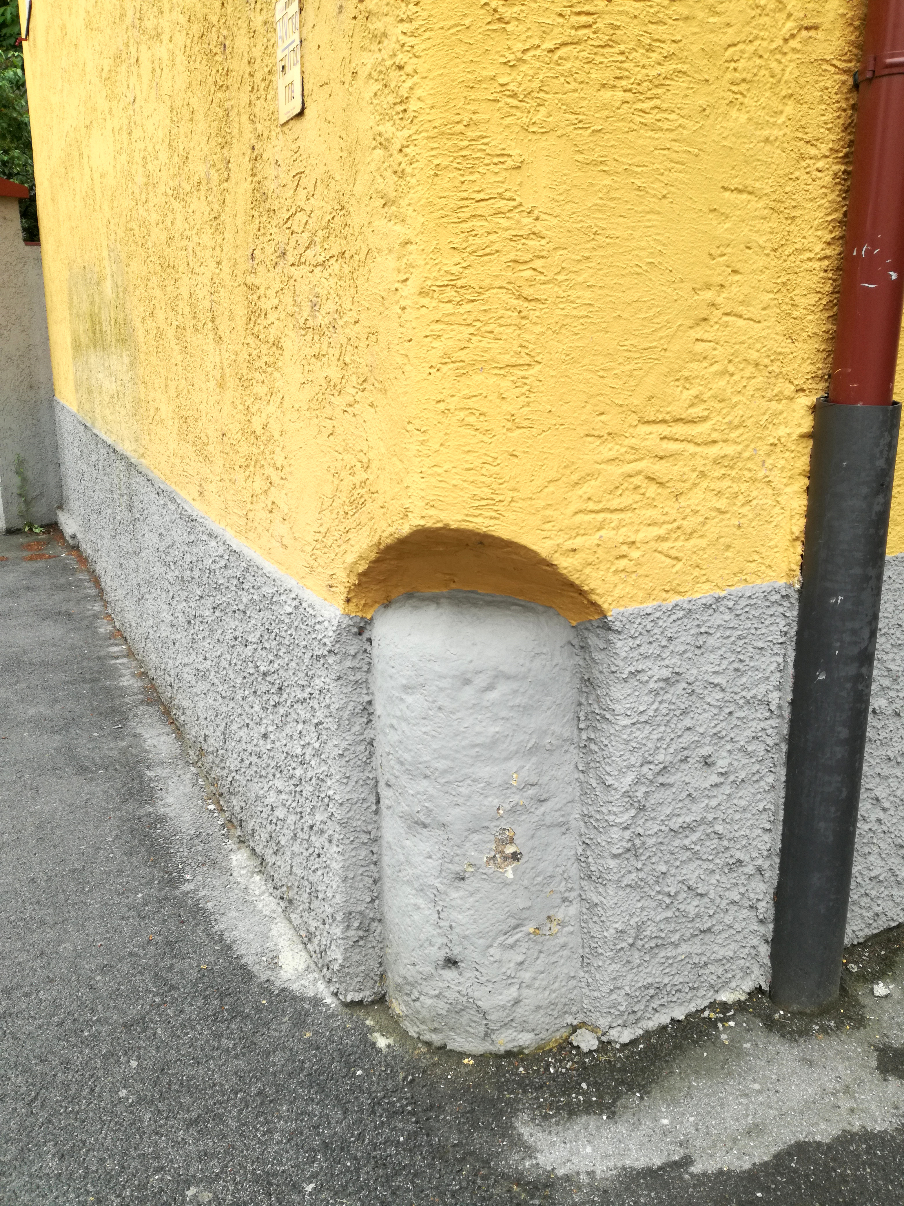 Vielleicht der alte Grenzseitn zwischen Innsbruck und Hötting